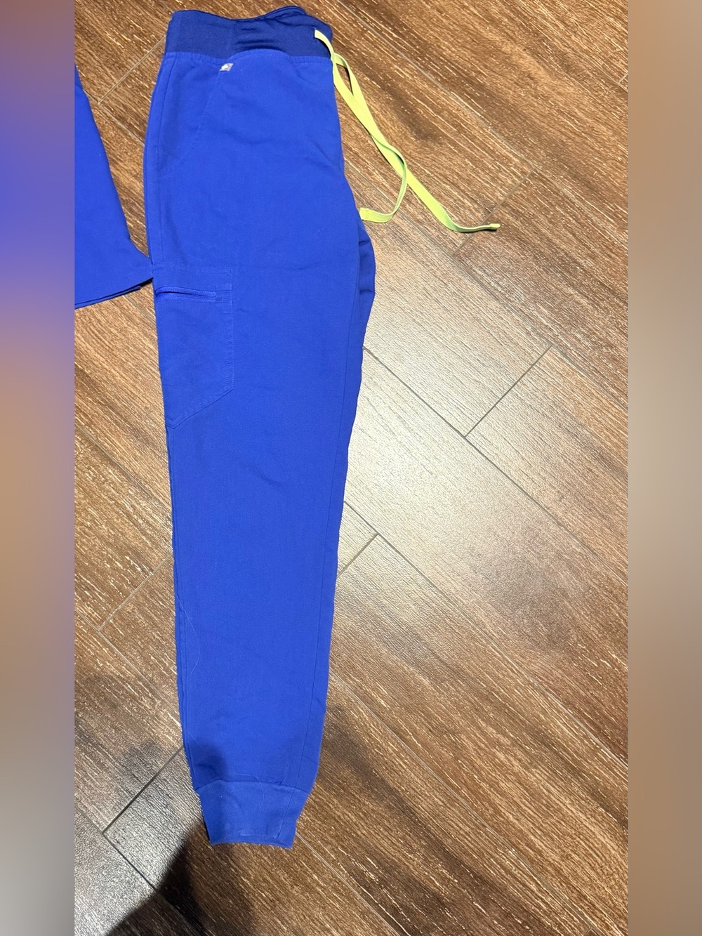 FIGS Royal Blue Scrub Set - Picture 4 of 6
